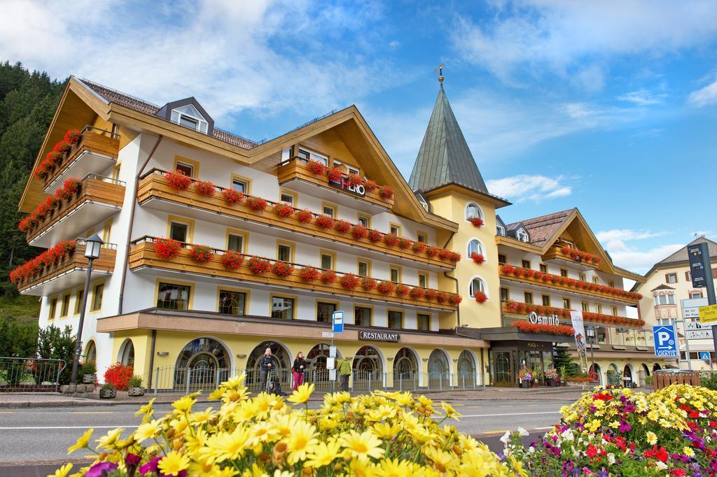 Hotel Oswald Selva di Val Gardena Ngoại thất bức ảnh