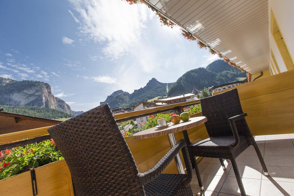 Hotel Oswald Selva di Val Gardena Ngoại thất bức ảnh